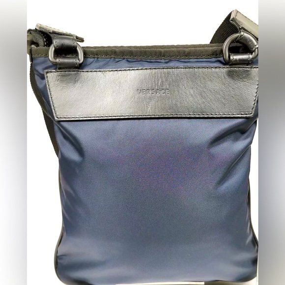 ❌SOLD❌ Versace Medusa Nylon Crossbody Bag - Picture 2 of 9